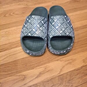Lacoste Mens Netflix Slides Green& White Graffiti Size 10.5 To 11 Us Lacoste